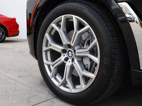 Used 2024 BMW X7 xDrive40i AWD/4WD image 65