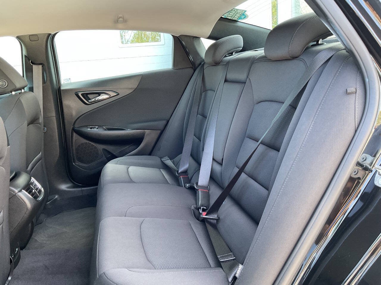 Used 2018 Chevrolet Malibu LT FWD image 27