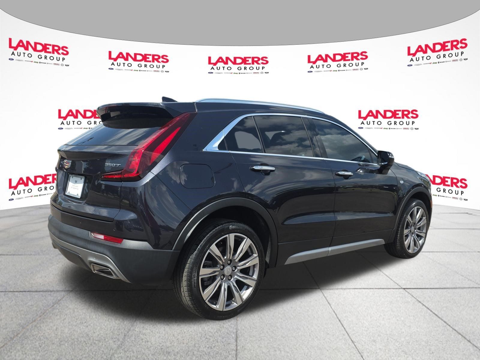 Used 2023 Cadillac XT4 Premium Luxury w/ Cold Weather Package FWD image 3