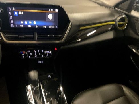 Used 2024 Chevrolet Trax ACTIV w/ Sunroof Package image 5