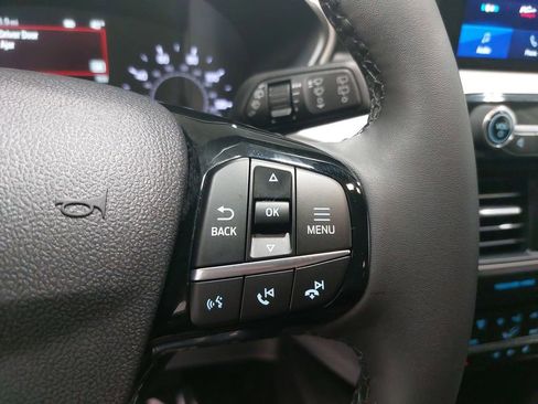 Used 2022 Ford Escape SEL image 18