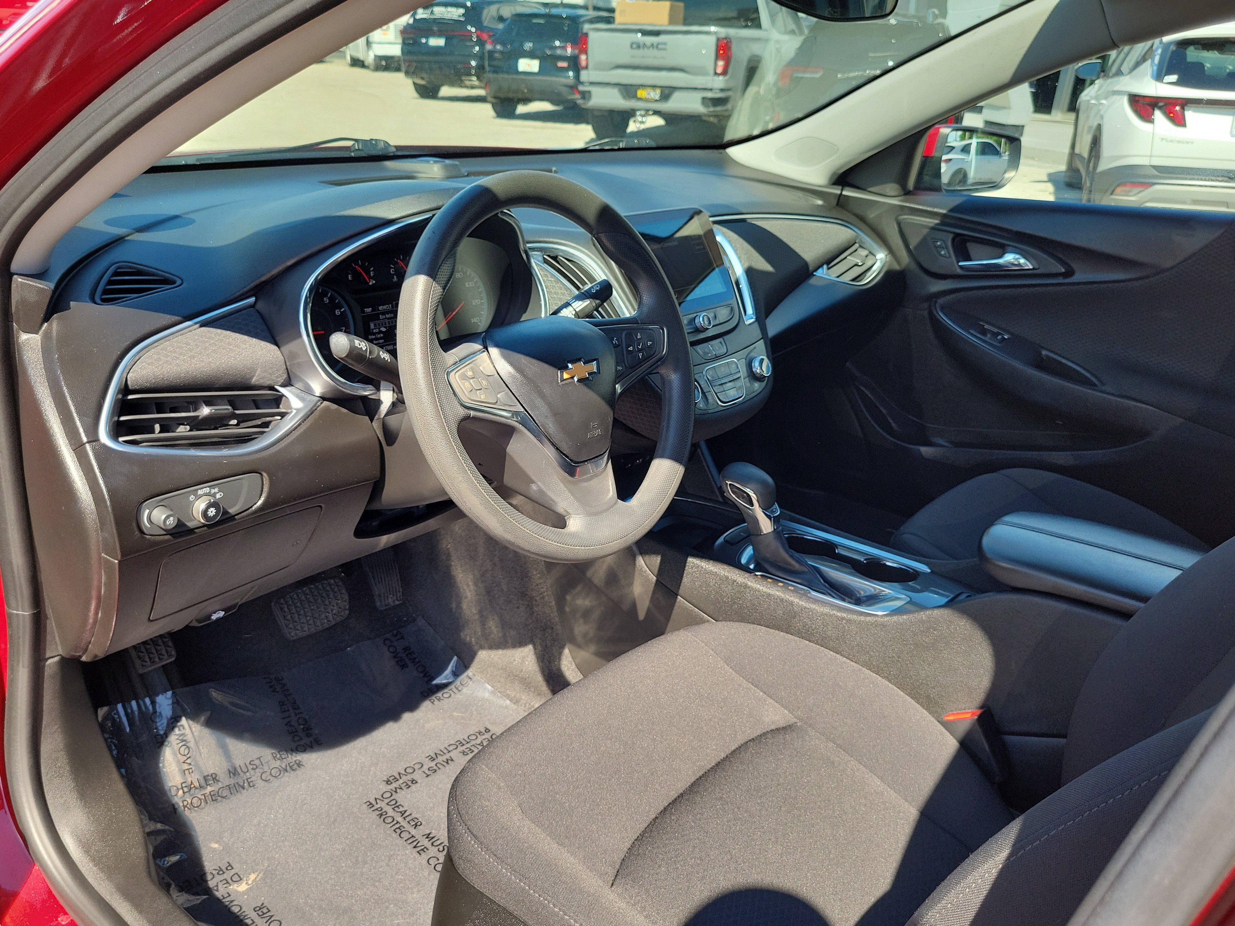 Used 2021 Chevrolet Malibu LT FWD image 9