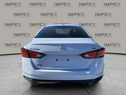 Used 2024 Nissan Altima 2.5 SR w/ SR Premium Package image 4