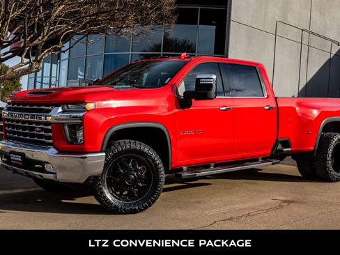 Used 2022 Chevrolet Silverado 3500 LTZ w/ LTZ Convenience Package image 5