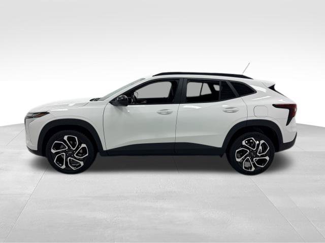 Certified 2024 Chevrolet Trax RS w/ Sunroof Package FWD image 3