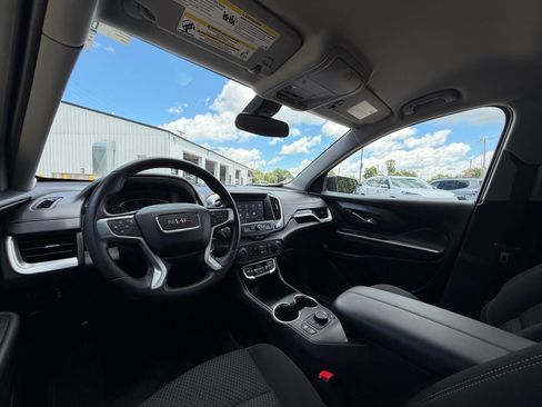 Used 2023 GMC Terrain SLE w/ Driver Convenience Package AWD/4WD image 17