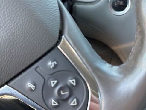 Used 2019 Chevrolet Traverse Premier image 10