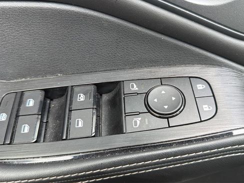 Used 2023 Nissan Rogue SV image 21