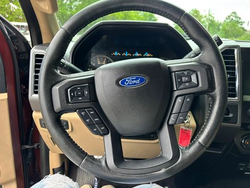 Used 2015 Ford F150 XLT w/ Equipment Group 302A Luxury image 22