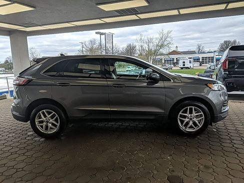 Used 2024 Ford Edge SEL w/ Convenience Package image 5