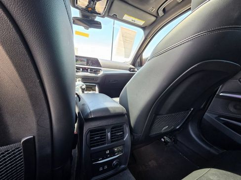 Used 2019 BMW 330i Sedan w/ M Sport Package RWD image 22