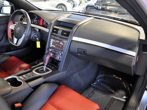 Used 2009 Pontiac G8 GXP image 24