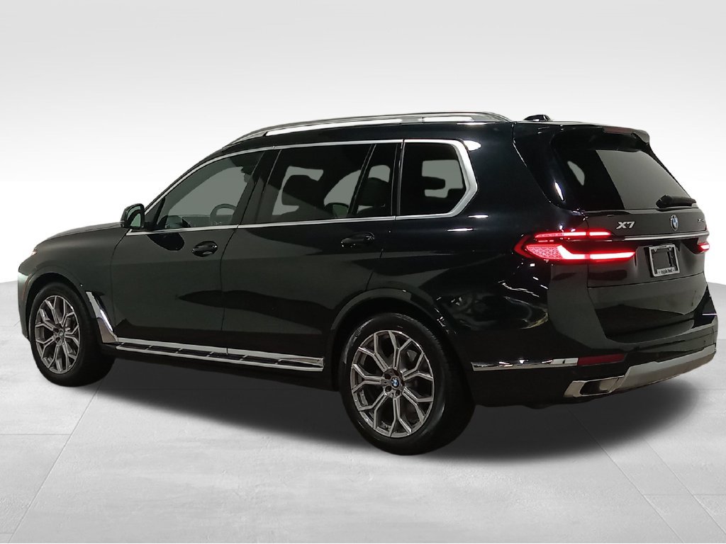 Used 2024 BMW X7 xDrive40i AWD/4WD image 8