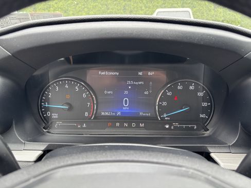 Used 2020 Ford Explorer XLT w/ Equipment Group 202A AWD/4WD image 22