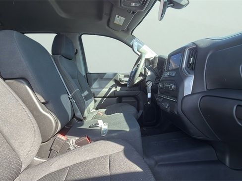 Used 2021 Chevrolet Silverado 1500 Custom Trail Boss w/ LPO, Dark Essentials Package image 18