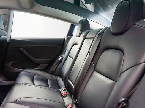 Used 2023 Tesla Model 3 Standard Range image 18