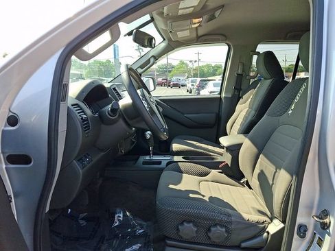 Used 2014 Nissan Frontier PRO-4X w/ Pro-4x Graphics Package AWD/4WD image 13