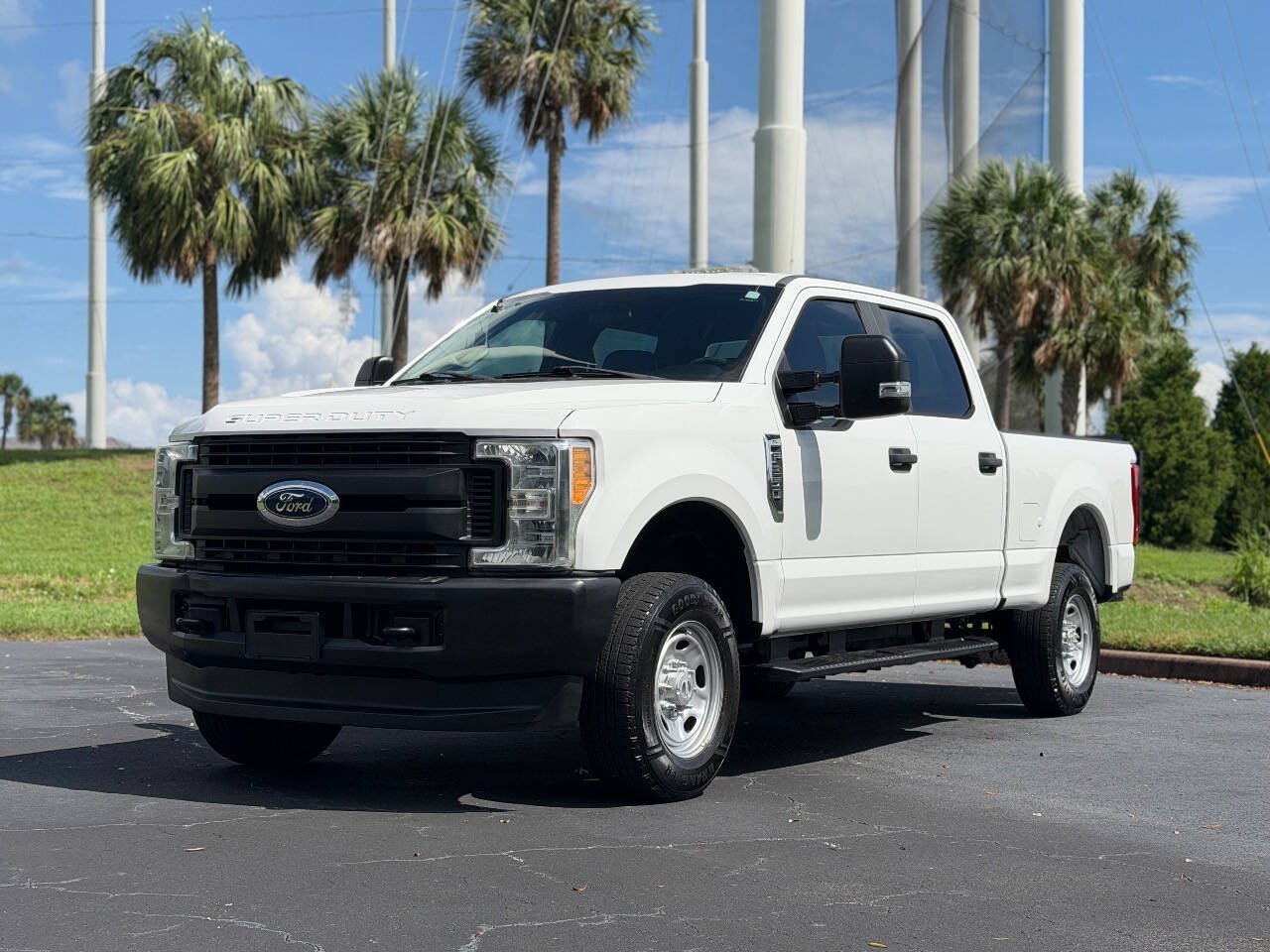 Used 2017 Ford F250 XL w/ Power Equipment Group AWD/4WD image 2