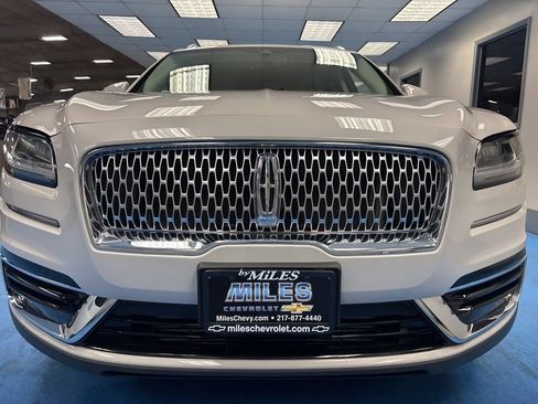 Used 2019 Lincoln Nautilus Select image 13