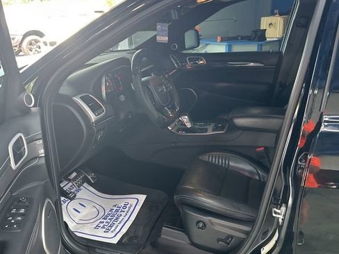 Used 2018 Jeep Grand Cherokee Trackhawk AWD/4WD image 13