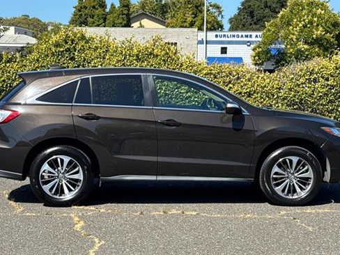 Used 2017 Acura RDX AWD w/ Advance Package image 2