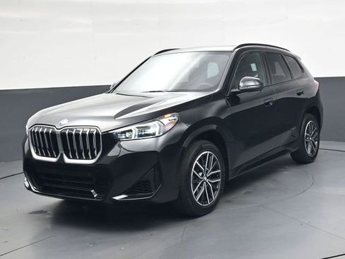 Used 2026 BMW X1 xDrive28i image 9