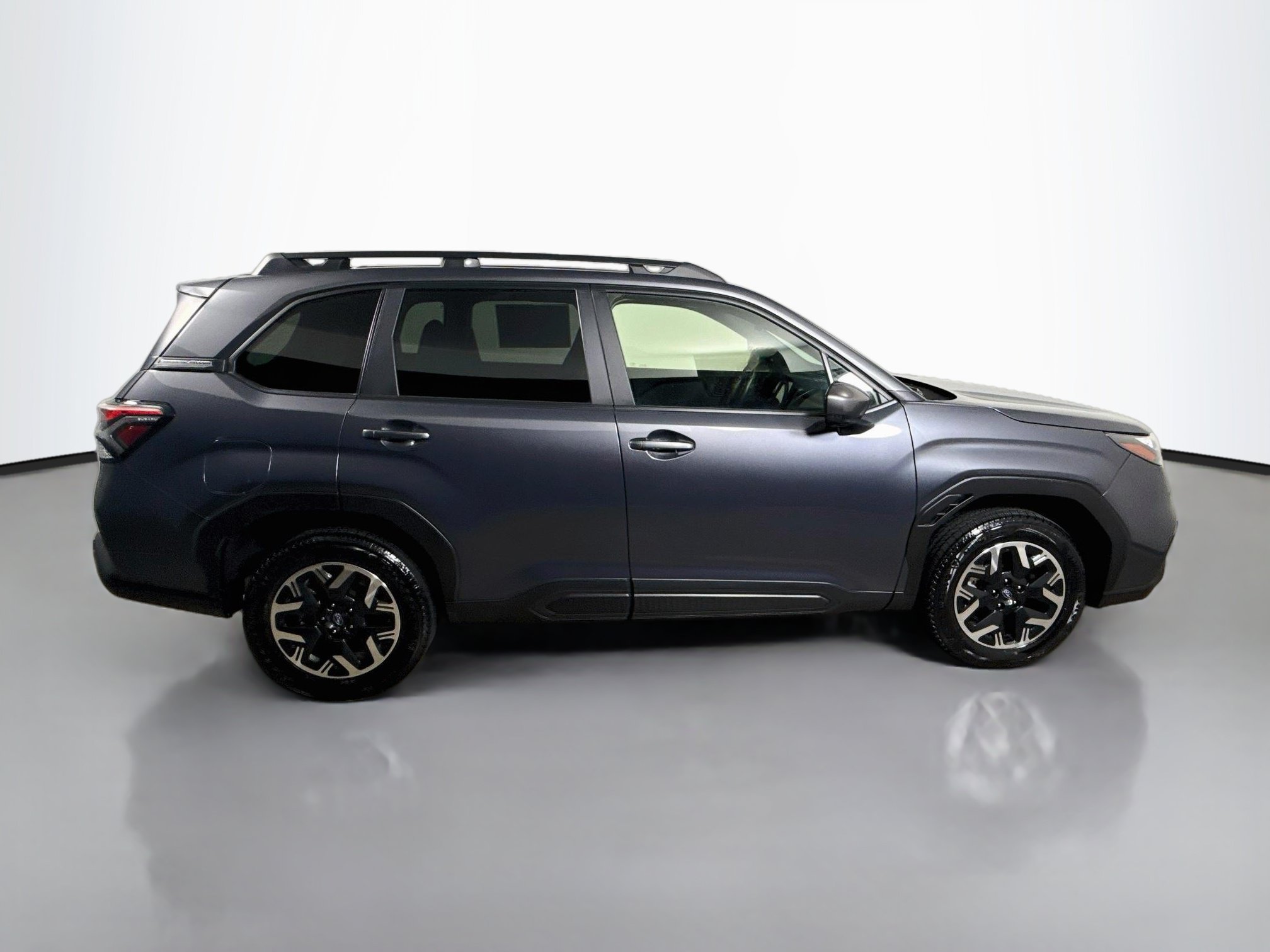 Used 2025 Subaru Forester Premium w/ Convenience Package #1 AWD/4WD image 8
