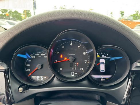 Used 2019 Porsche Macan AWD/4WD image 36