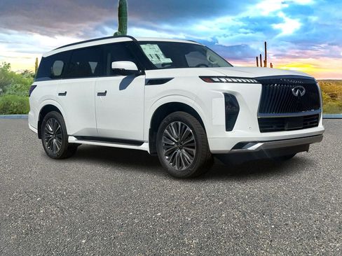 New 2026 INFINITI QX80 Luxe image 2