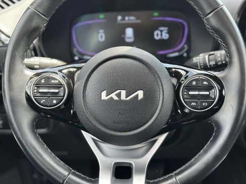 Used 2025 Kia Soul EX FWD image 19