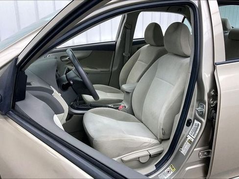 Used 2009 Toyota Corolla LE w/ All Weather Guard Pkg FWD image 8