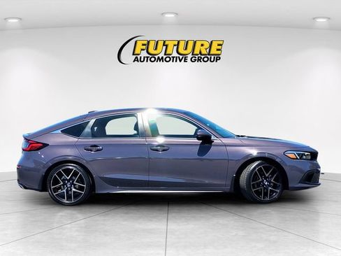 Used 2024 Honda Civic Sport Touring image 3