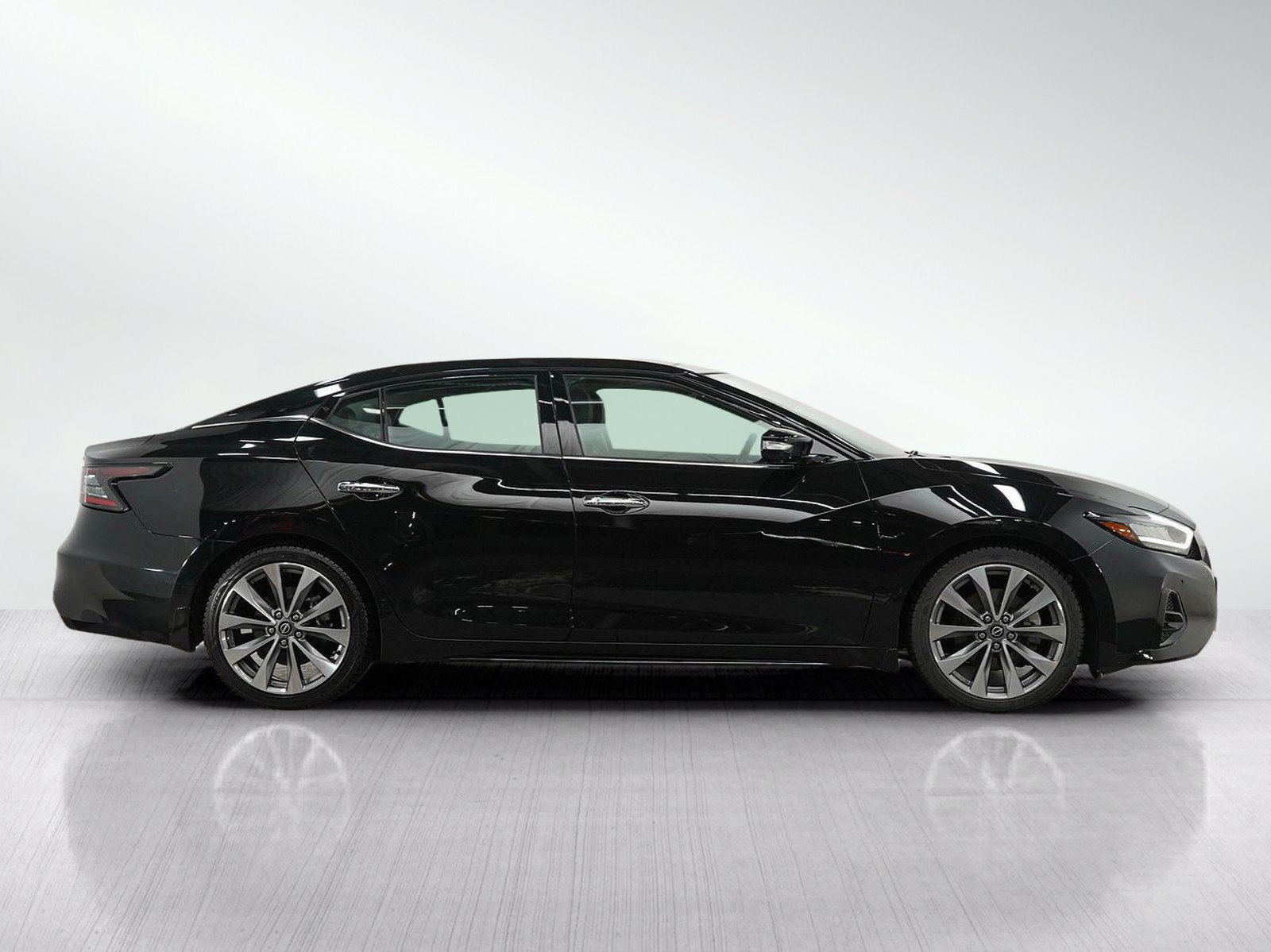 Used 2023 Nissan Maxima Platinum w/ Sport Mat Group FWD image 6