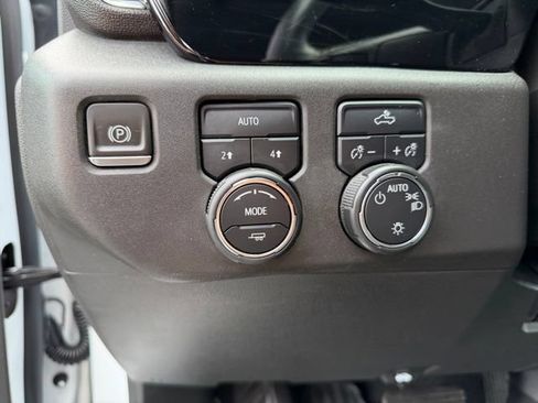 Certified 2023 Chevrolet Silverado 1500 LT AWD/4WD image 16