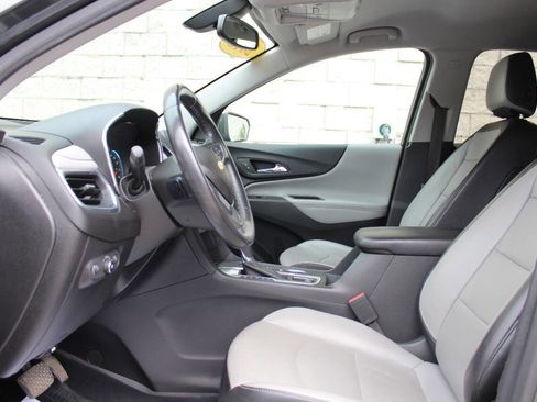 Used 2018 Chevrolet Equinox Premier image 11