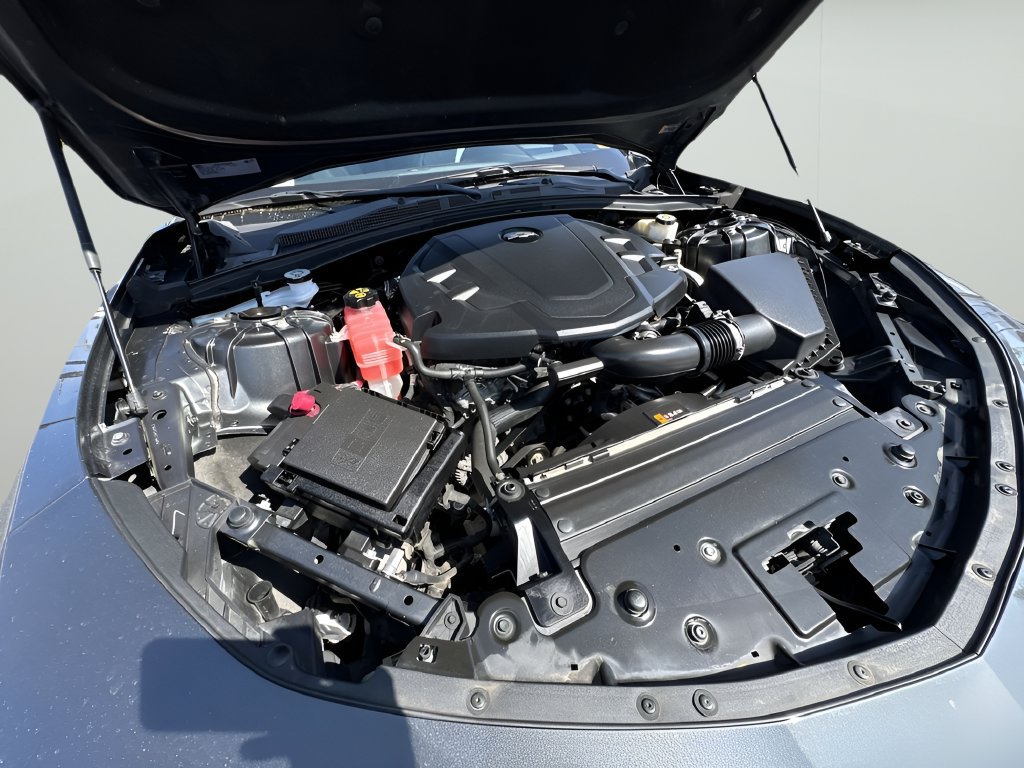 Used 2018 Chevrolet Camaro LT RWD image 31