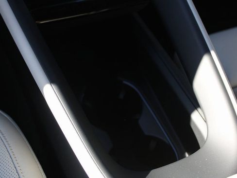 New 2025 Porsche Macan 4S Electric image 26