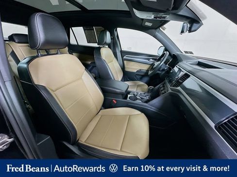 Used 2022 Volkswagen Atlas Cross Sport SEL R-Line AWD/4WD image 35