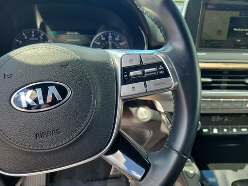 Used 2020 Kia Telluride SX w/ Towing Package FWD image 18