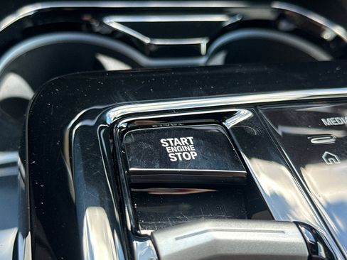 Certified 2024 BMW 530i w/ Premium Package RWD image 28