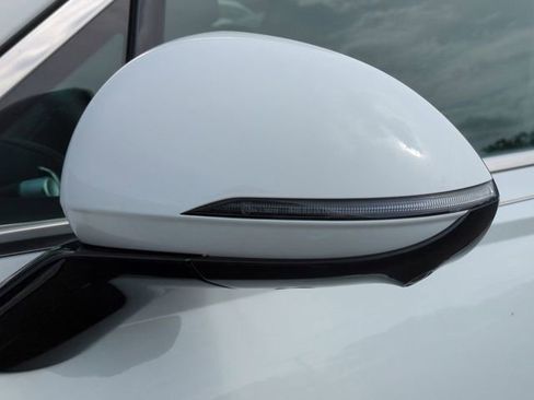 Certified 2024 Genesis Electrified GV70 Advanced image 2