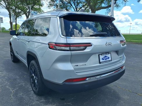 Used 2021 Jeep Grand Cherokee L Limited AWD/4WD image 5