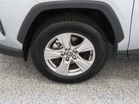 Used 2025 Toyota RAV4 XLE FWD image 11