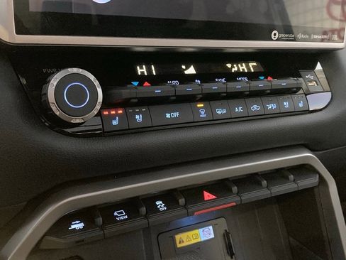 Used 2024 Toyota Tundra Limited image 26