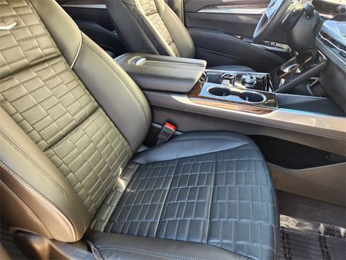 Used 2025 Cadillac Escalade Sport Platinum image 14