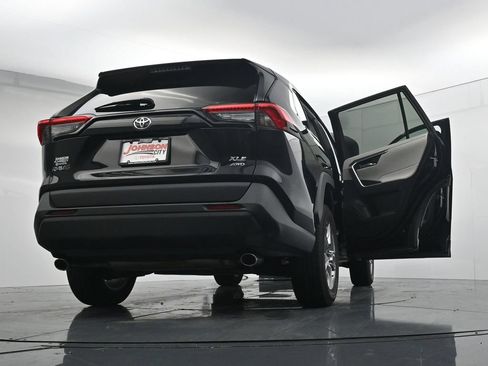 Used 2025 Toyota RAV4 XLE AWD/4WD image 44