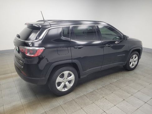 Used 2018 Jeep Compass Latitude w/ Popular Equipment Group FWD image 10