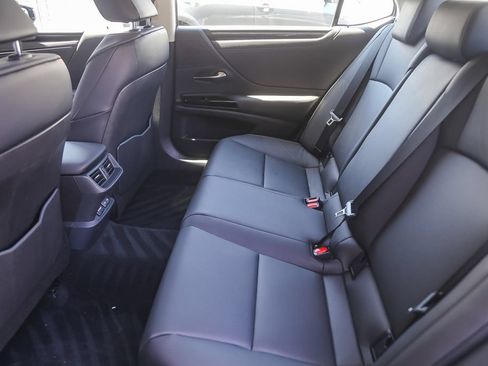 Used 2025 Lexus ES 350 FWD image 15
