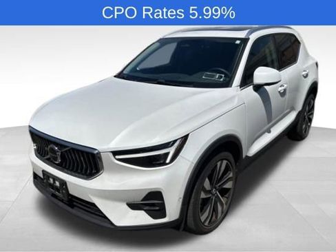 Used 2023 Volvo XC40 B5 Ultimate w/ Protection Package Premier AWD/4WD image 1