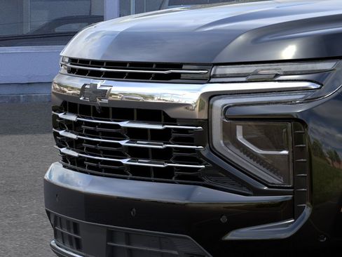 New 2026 Chevrolet Suburban LT w/ Comfort Package AWD/4WD image 15